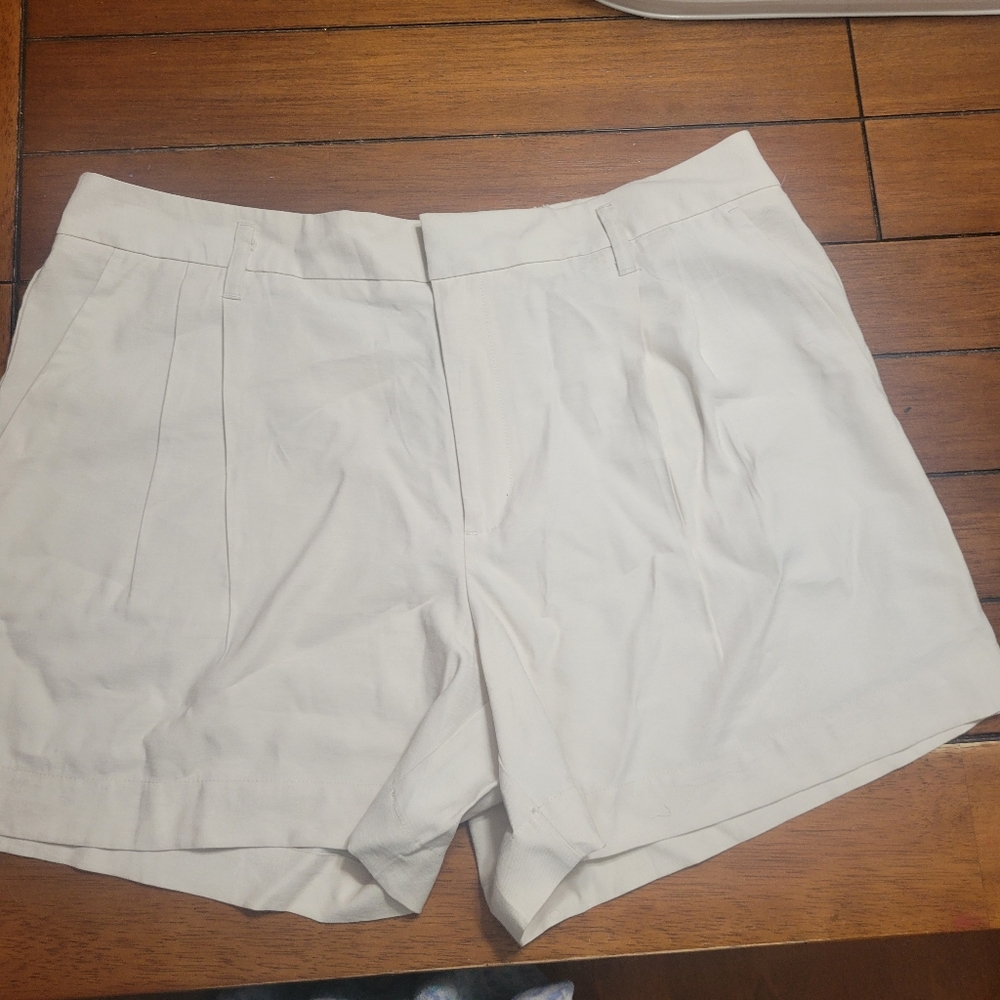Womans size 17 beige shorts